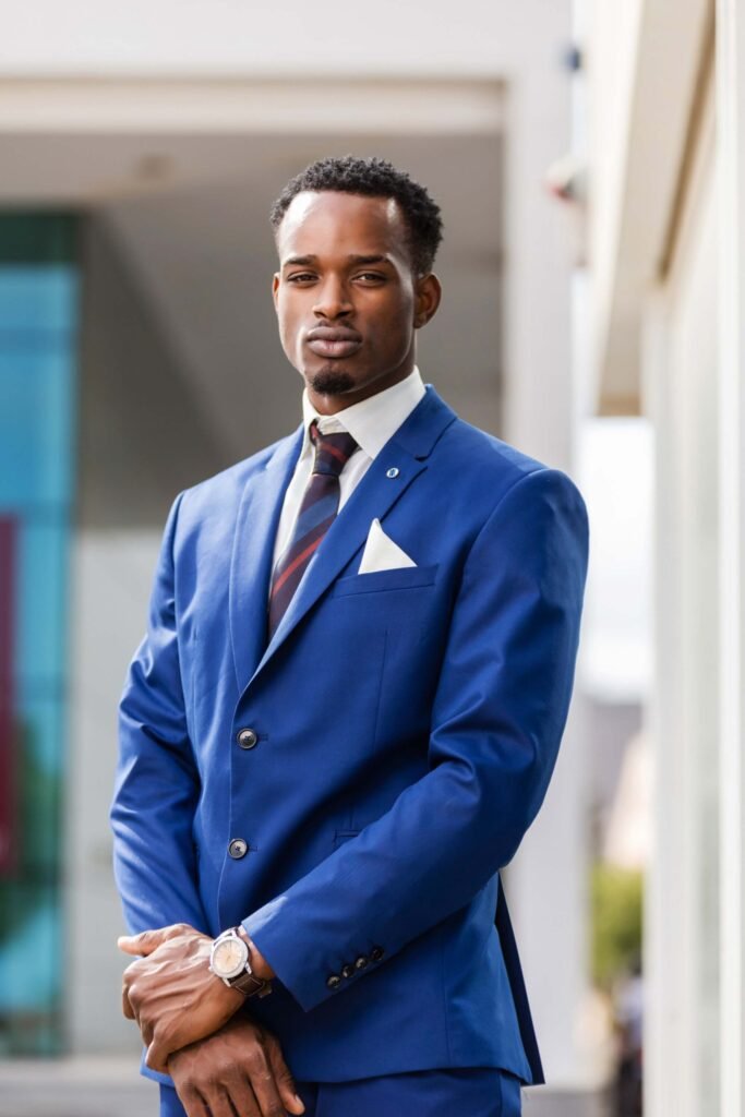 young-man-in-stylish-suit-confident-in-city-2026-01-06-11-04-10-utc.jpg